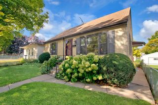 795 Minnehaha Avenue W