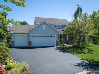 1608 Knoll Court