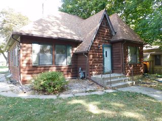 807 Albion Avenue