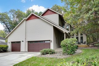 8750 Hunters Way