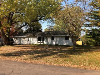 305 3rd Street SE