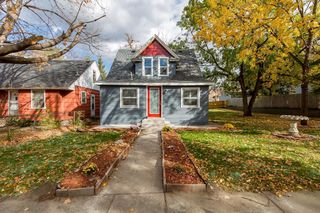 3833 Quincy Street NE