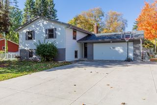 1186 Van Buren Street S