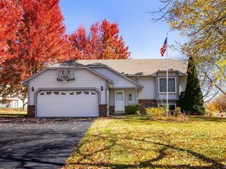 2211 Leyland Bay