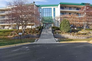 10411 Cedar Lake Road Unit 218