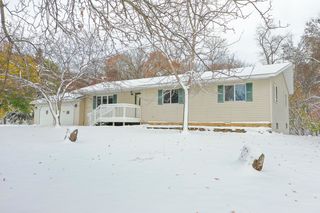 2217 Springdale NE