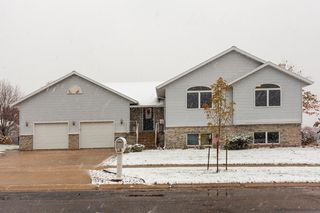 1120 Golfers Court SE