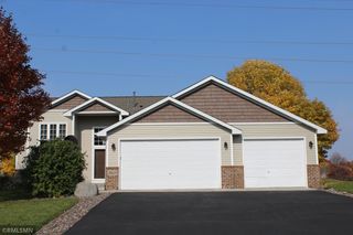 3923 Globe Flower Circle N