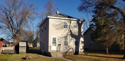 9 E 3rd Street