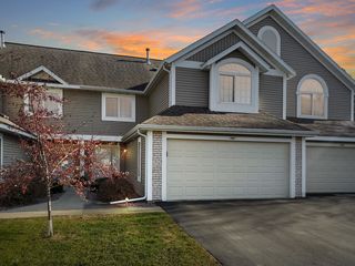 1987 Waterford Place SW