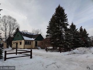 213 Main Street S