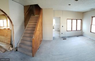 200 Central Avenue S