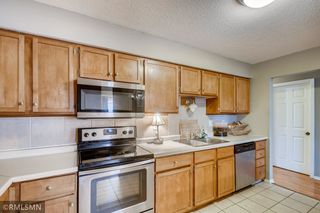 912 Wescott Square Unit 301