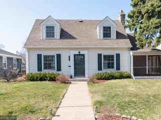 2416 Mount View Avenue