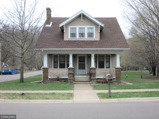 613 River Street