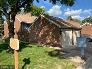 838 Seal Street