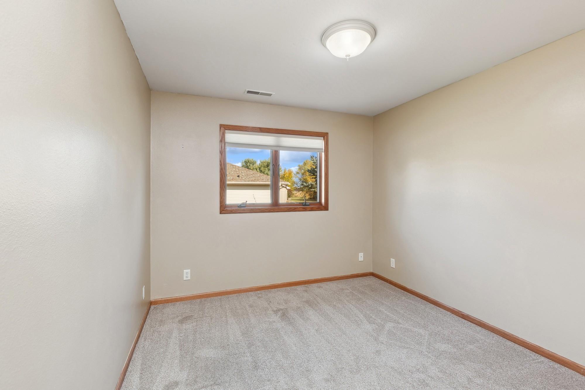 1423 Summit St 9, Baldwin, WI 54002 Estately 🧡 MLS 6611675