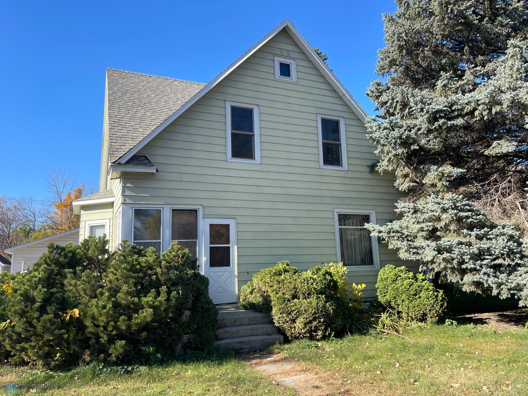 38 Railway St, Enderlin, ND 58027 Estately 🧡 MLS 6623219