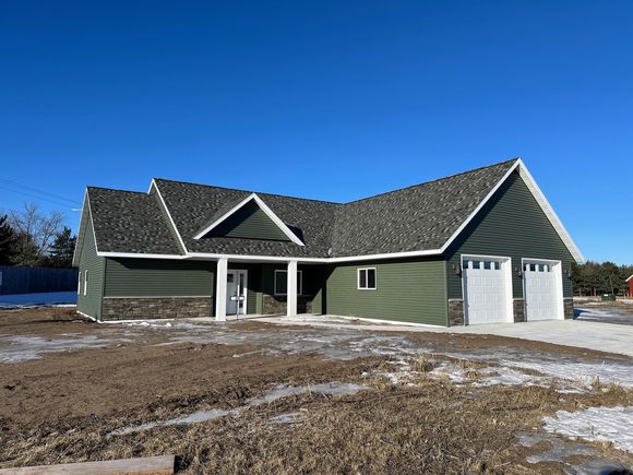 815 NW 8th Avenue NW Perham, MN House Active - Photo 1 of 24. Opens carousel modal