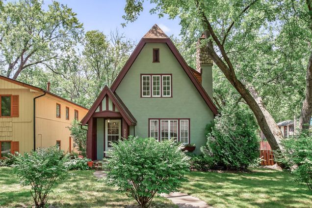 3263 France Avenue N Robbinsdale, MN House Coming Soon - Photo 1 of 28. Opens carousel modal