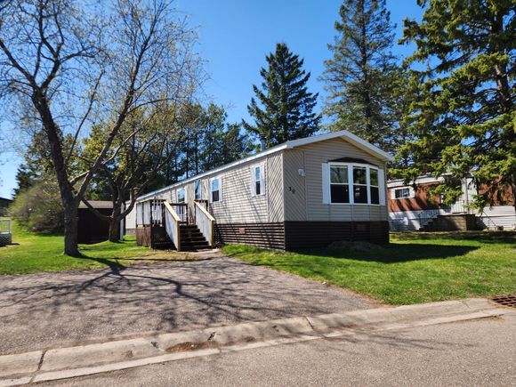 39 Foxtail Avenue