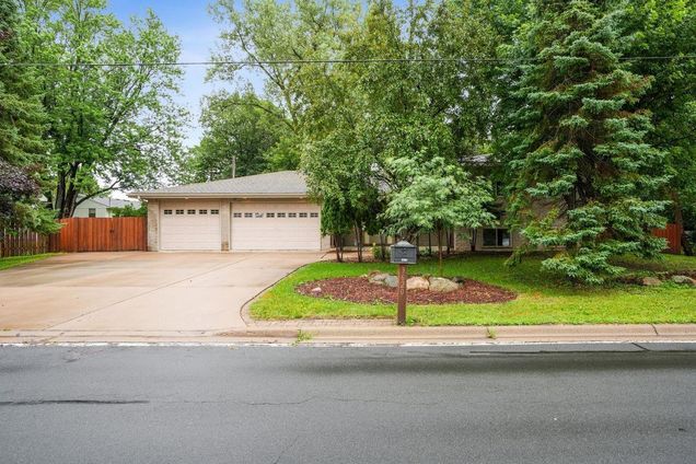 3620 Highland Avenue White Bear Lake, MN House Active - Photo 1 of 27. Opens carousel modal