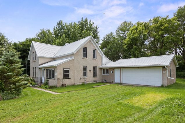 35746 585th Avenue
