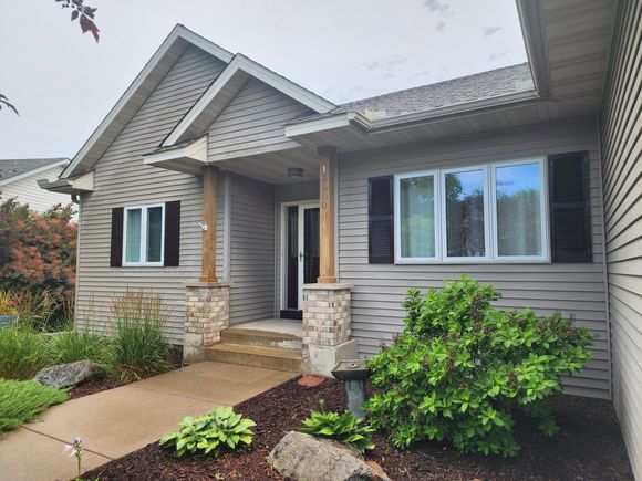 15900 Dakota Lane