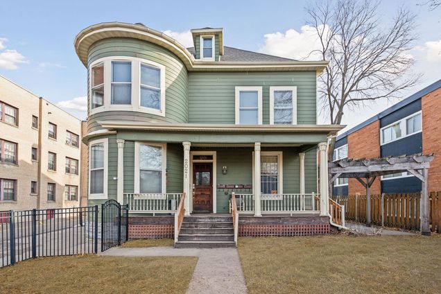 2021 3rd Avenue S Minneapolis, MN Multifamily Active - Photo 1 of 26. Opens carousel modal