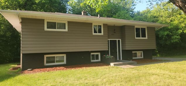 1415 County Road E W