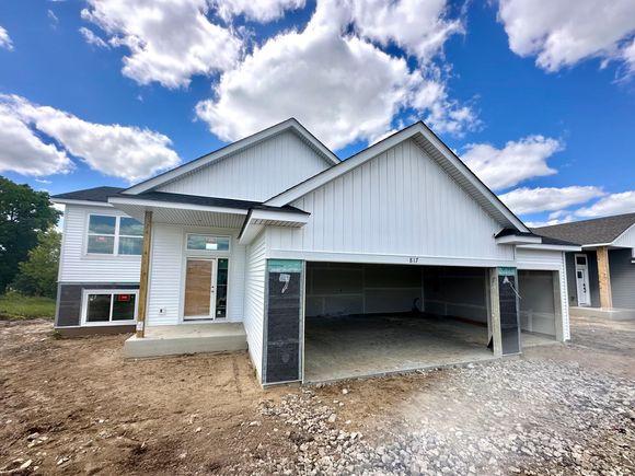 817 Erickson Lane Buffalo, MN House Active - Photo 1 of 24. Opens carousel modal