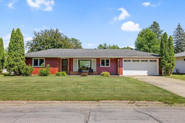 808 Willow Lane