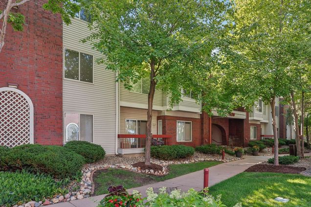 7520 Edinborough Way Unit 2112 Edina, MN Condo Active - Photo 1 of 27. Opens carousel modal