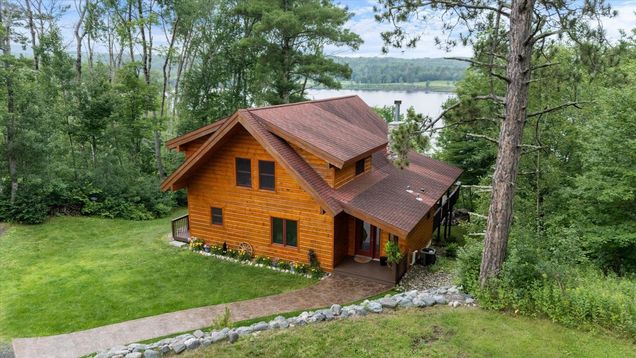 6603 Voyageurs Trail