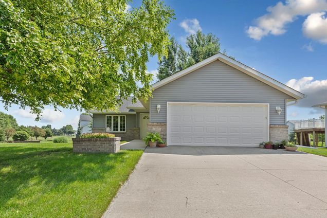 117 Pebble Creek Court Mankato, MN House Active - Photo 1 of 36. Opens carousel modal