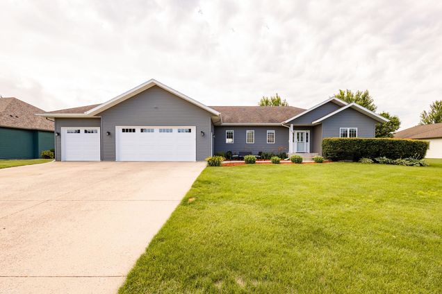 812 Anderson Way