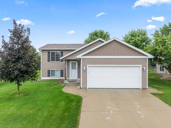 602 8th Street NE Kasson, MN House Active - Photo 1 of 34. Opens carousel modal