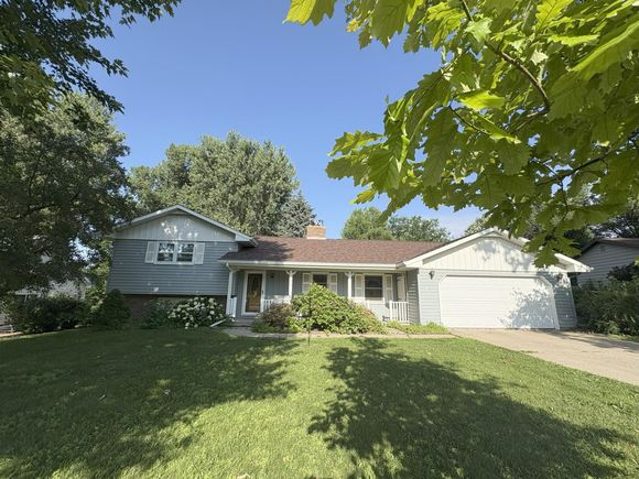 829 Church Street Saint Peter, MN House Active - Photo 1 of 36. Opens carousel modal