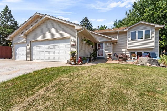 18307 Euclid Street Farmington, MN House Active - Photo 1 of 26. Opens carousel modal