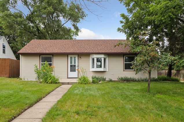 4390 Colorado Street SE Prior Lake, MN House Active - Photo 1 of 29. Opens carousel modal