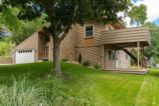 2005 Hill Place SW Rochester, MN House Active - Photo 1 of 33. Opens carousel modal