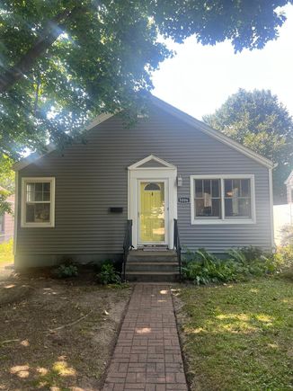 5006 6th Street NE