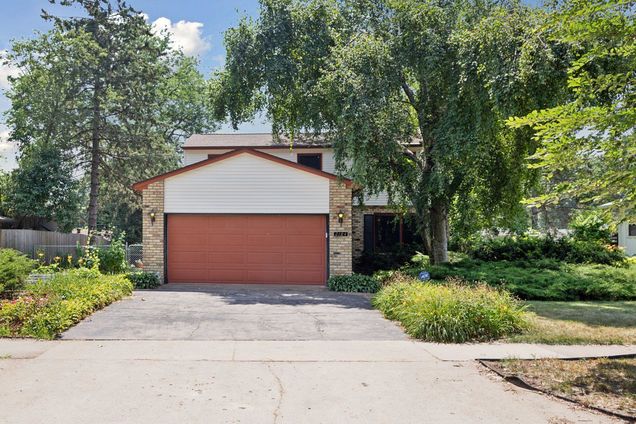 2184 Larry Ho Drive