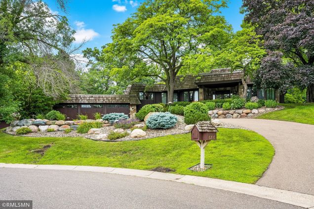 6216 Braeburn Circle