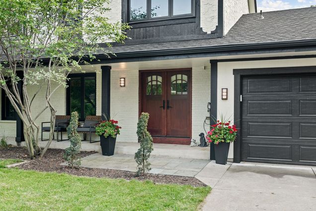 11385 65th Place N Maple Grove, MN House Active - Photo 1 of 74. Opens carousel modal