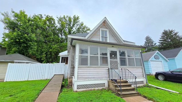 142 E 4th Street Red Wing, MN House Active - Photo 1 of 22. Opens carousel modal