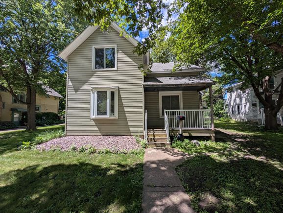546 Main Street S Hutchinson, MN House Active - Photo 1 of 3. Opens carousel modal