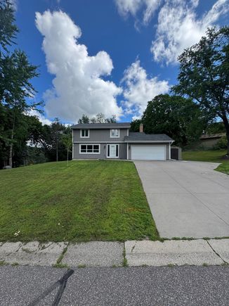940 Windemere Curve