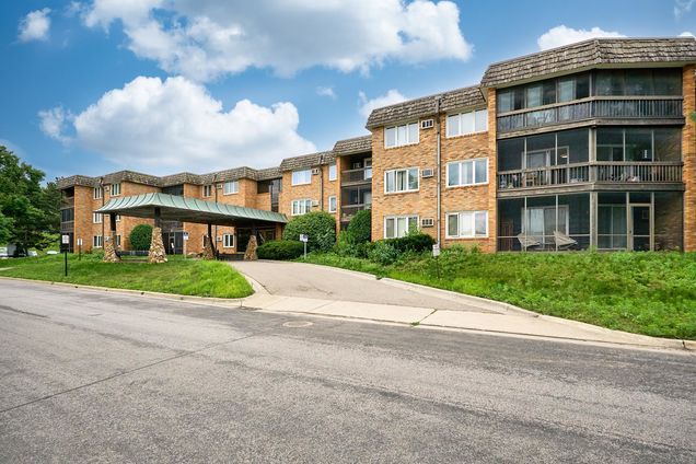 3200 Virginia Avenue S Unit 304 Saint Louis Park, MN Condo Active - Photo 1 of 21. Opens carousel modal