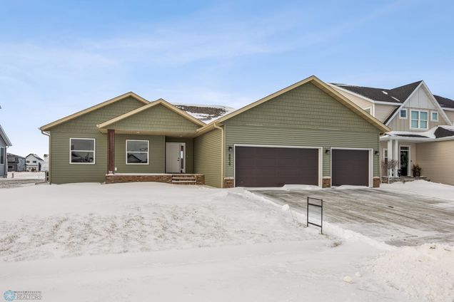 8829 Meadowlark Parkway